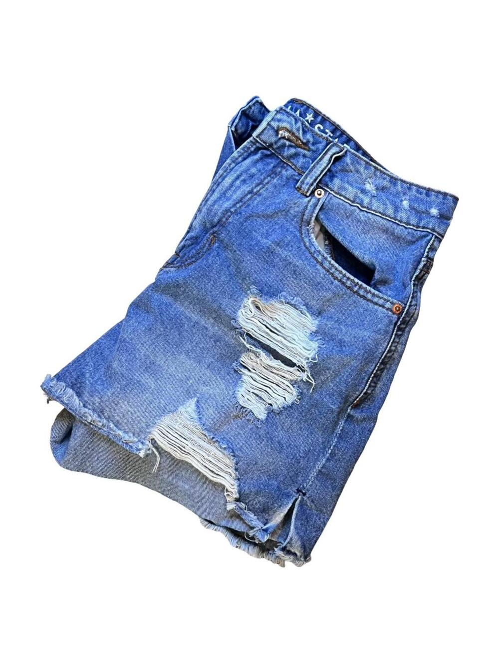 Women's Vanilla Star 90s Boyfriend Distressed Denim Shorts Size 3